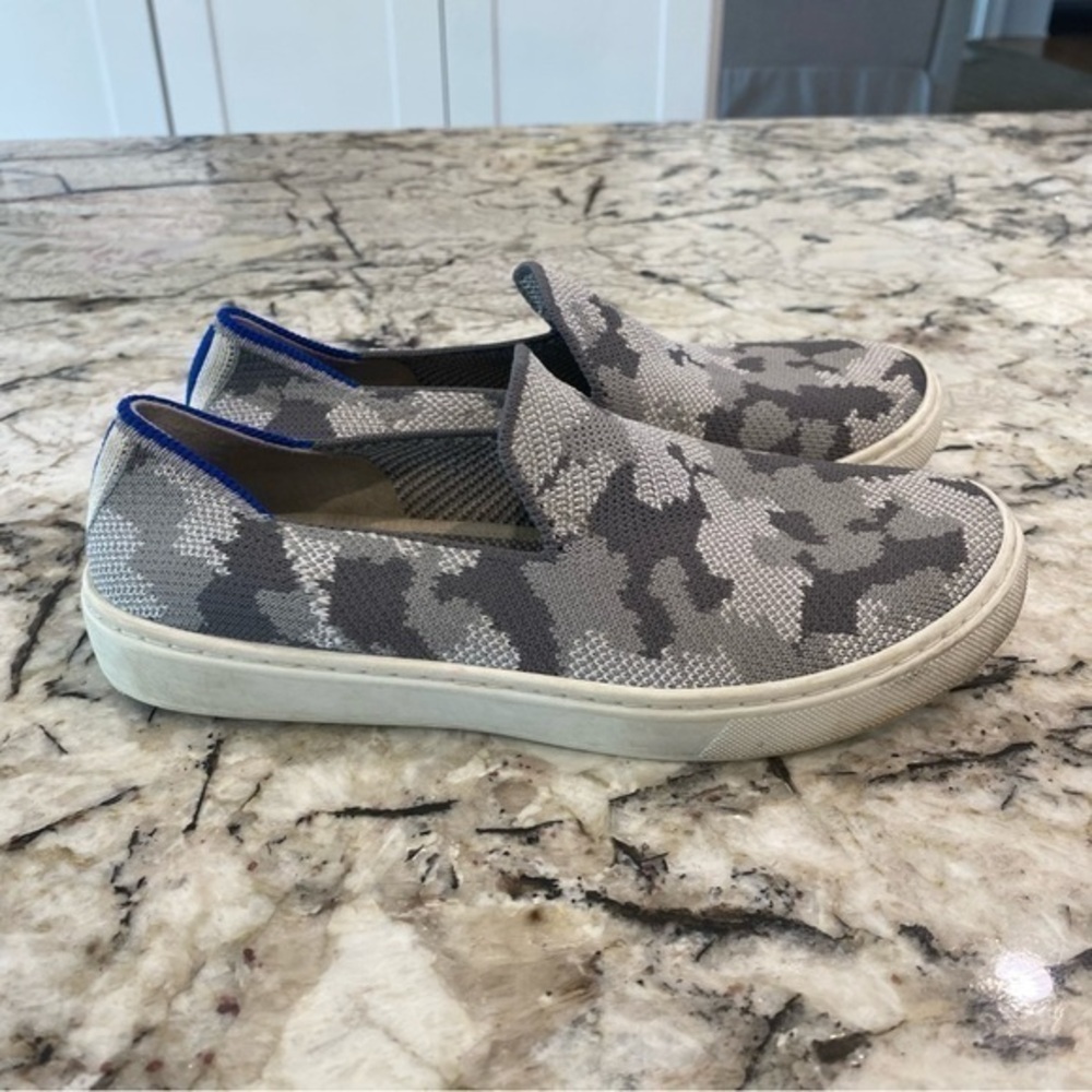 Rothy’s The Kids Sneaker‎ in Color Grey Camo- Size 3